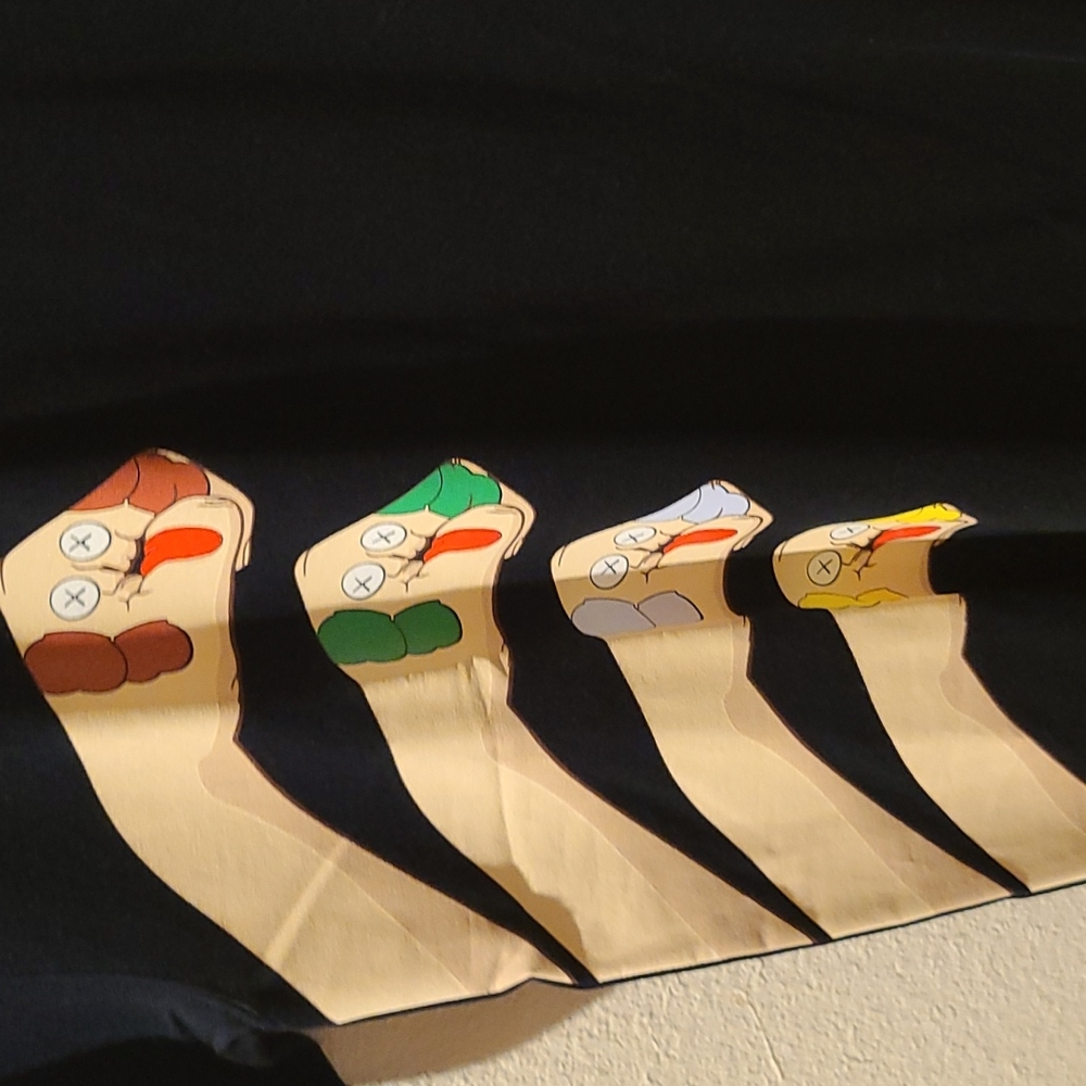 Kaws Vintage Original Fake Chum Hands Size Small Shirt